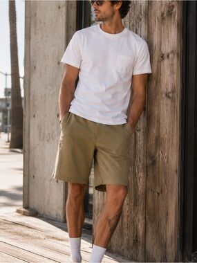 Free World Khaki Green Chino Shorts - Size 36